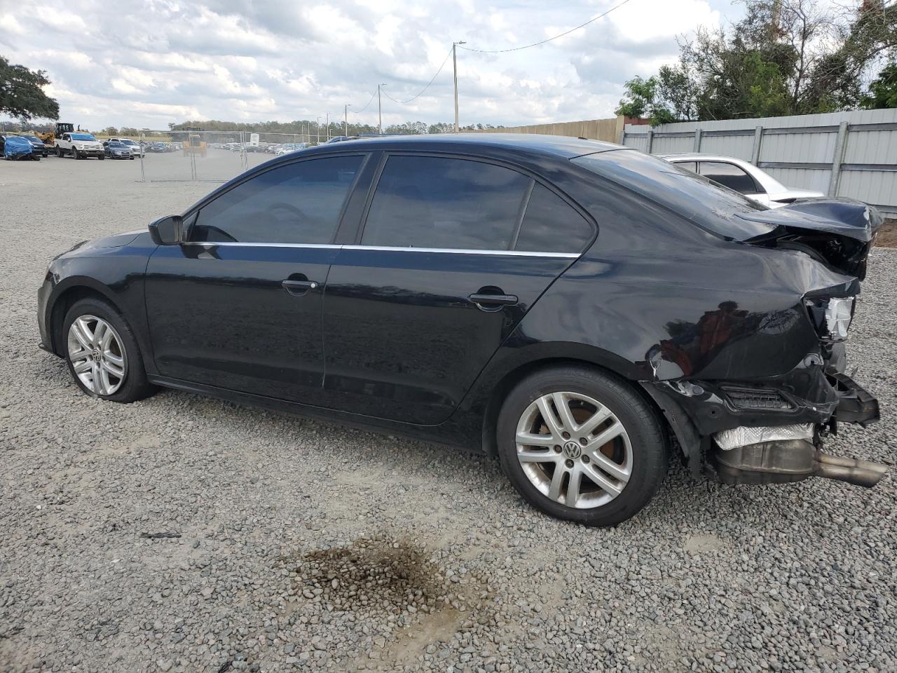 2017 Volkswagen Jetta - Image 2