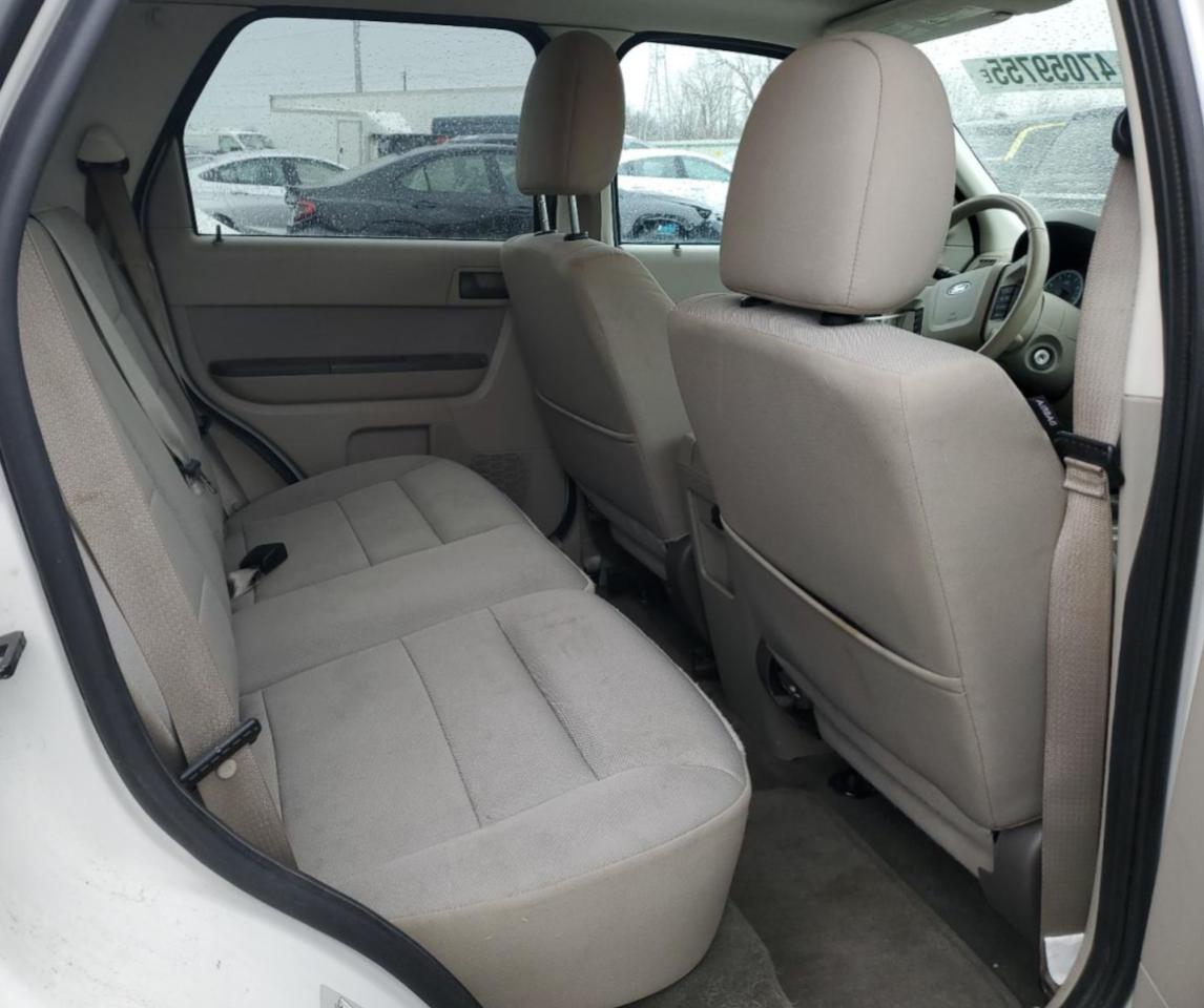 2012 Ford Escape - Image 10