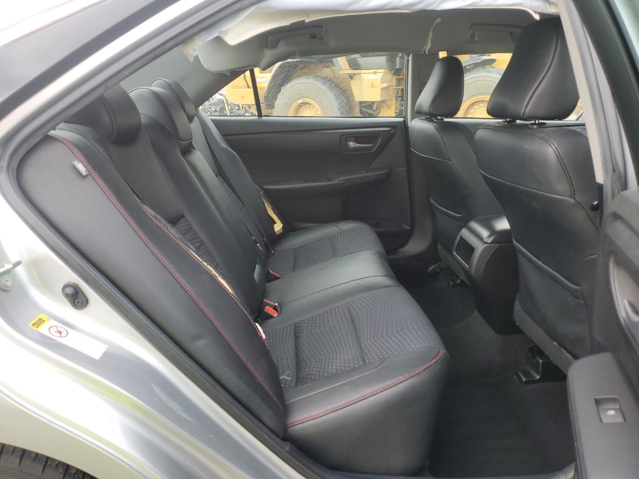 2015 Toyota Camry - Image 10