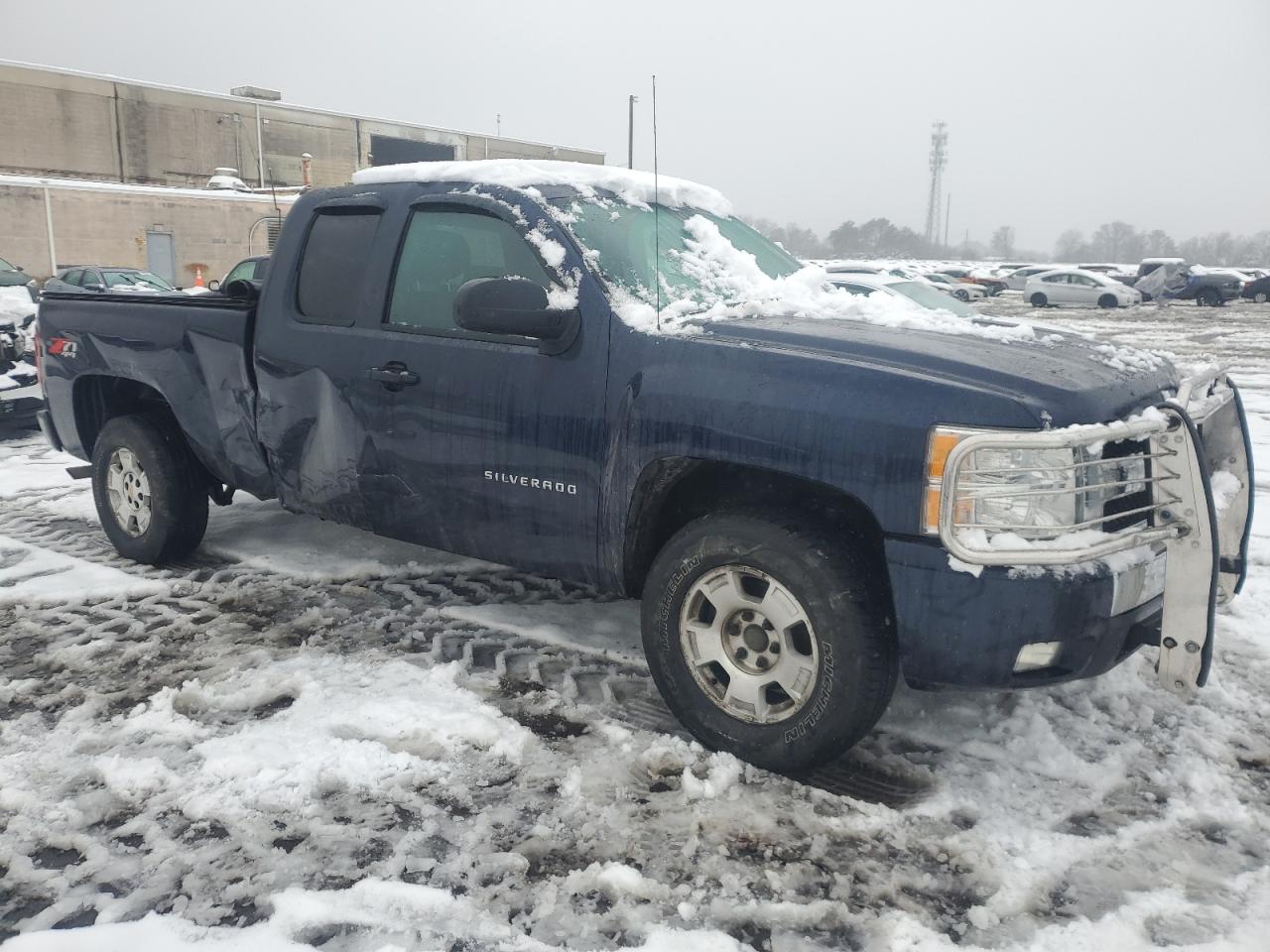 2011 Chevrolet Silverado - Image 4