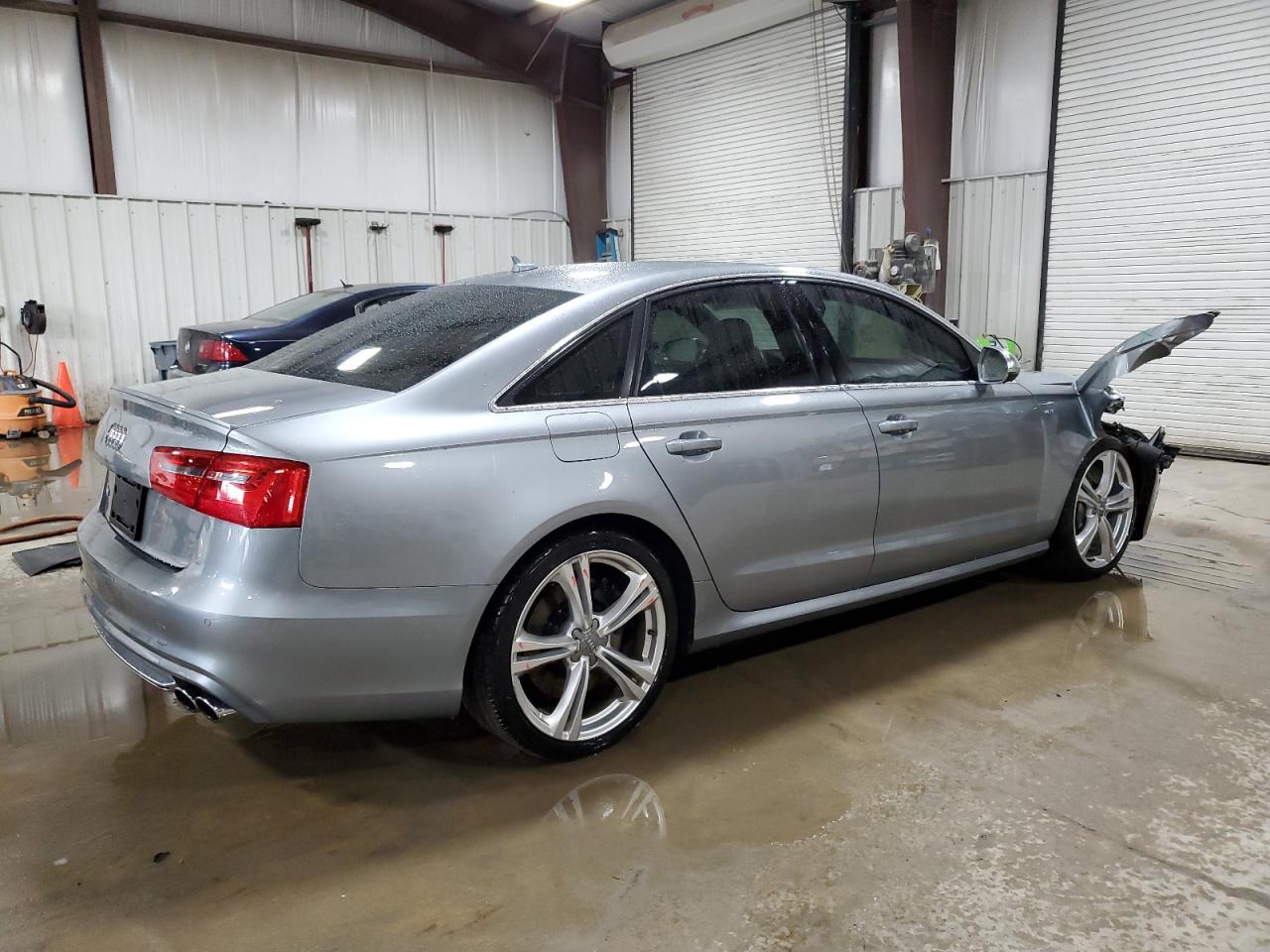 2014 Audi S6 - Image 3
