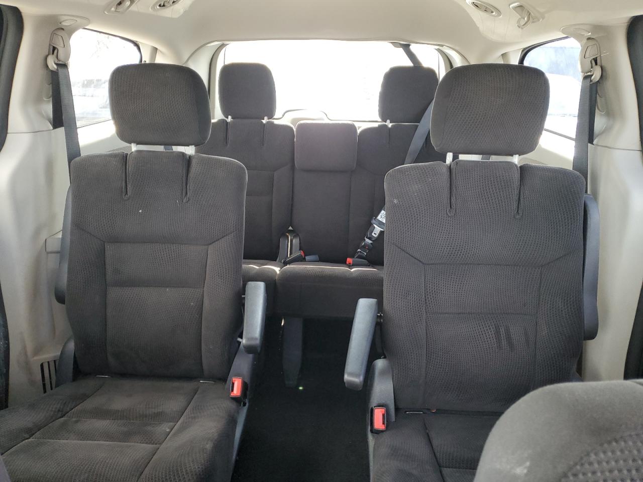2014 Dodge Caravan - Image 10