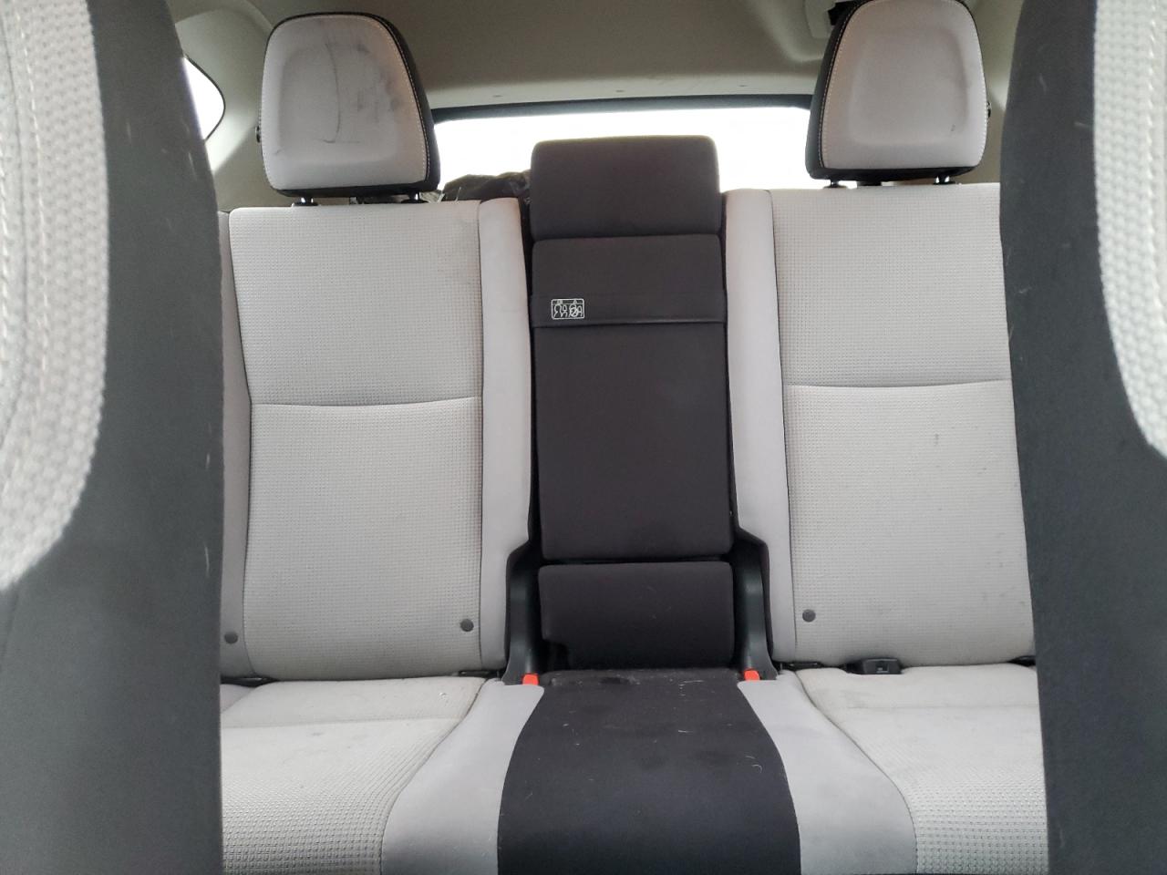 2018 Toyota RAV 4 - Image 10