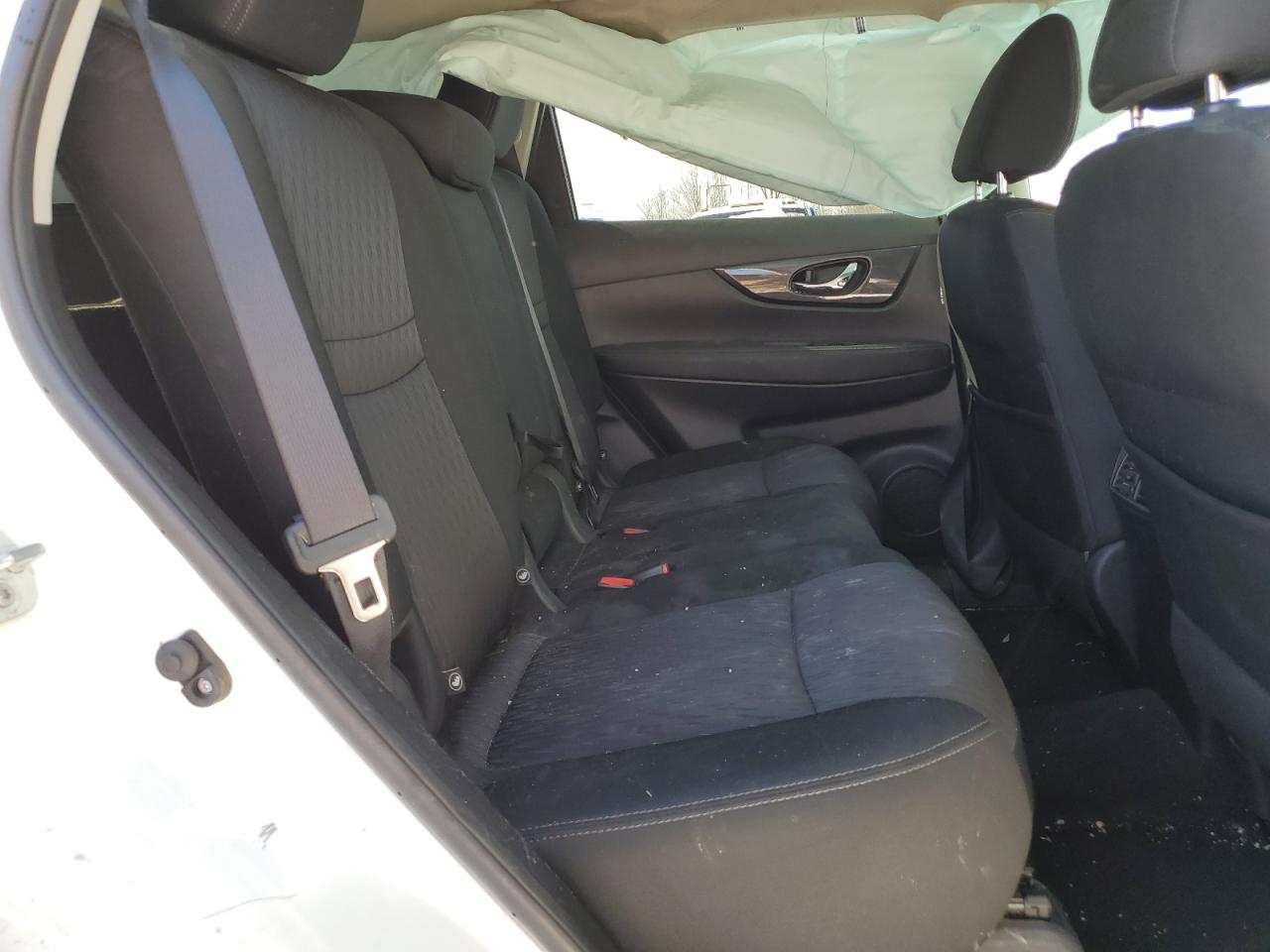 2019 Nissan Rogue - Image 11