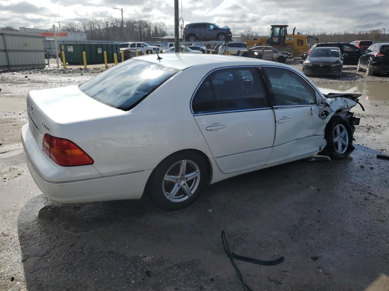 2001 Lexus LS - Image 3