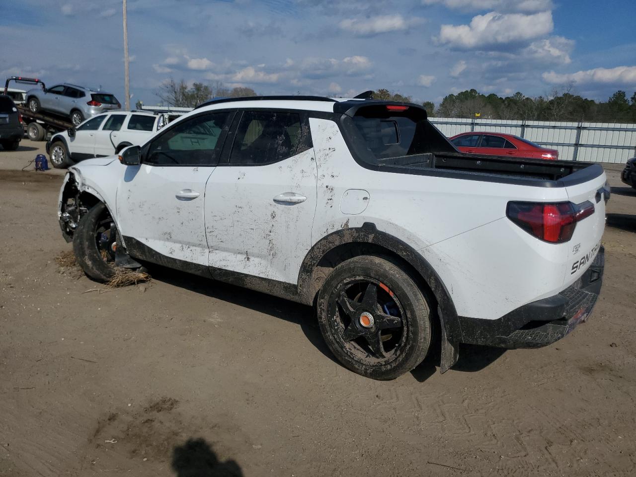 2023 Hyundai Santa Cruz - Image 2