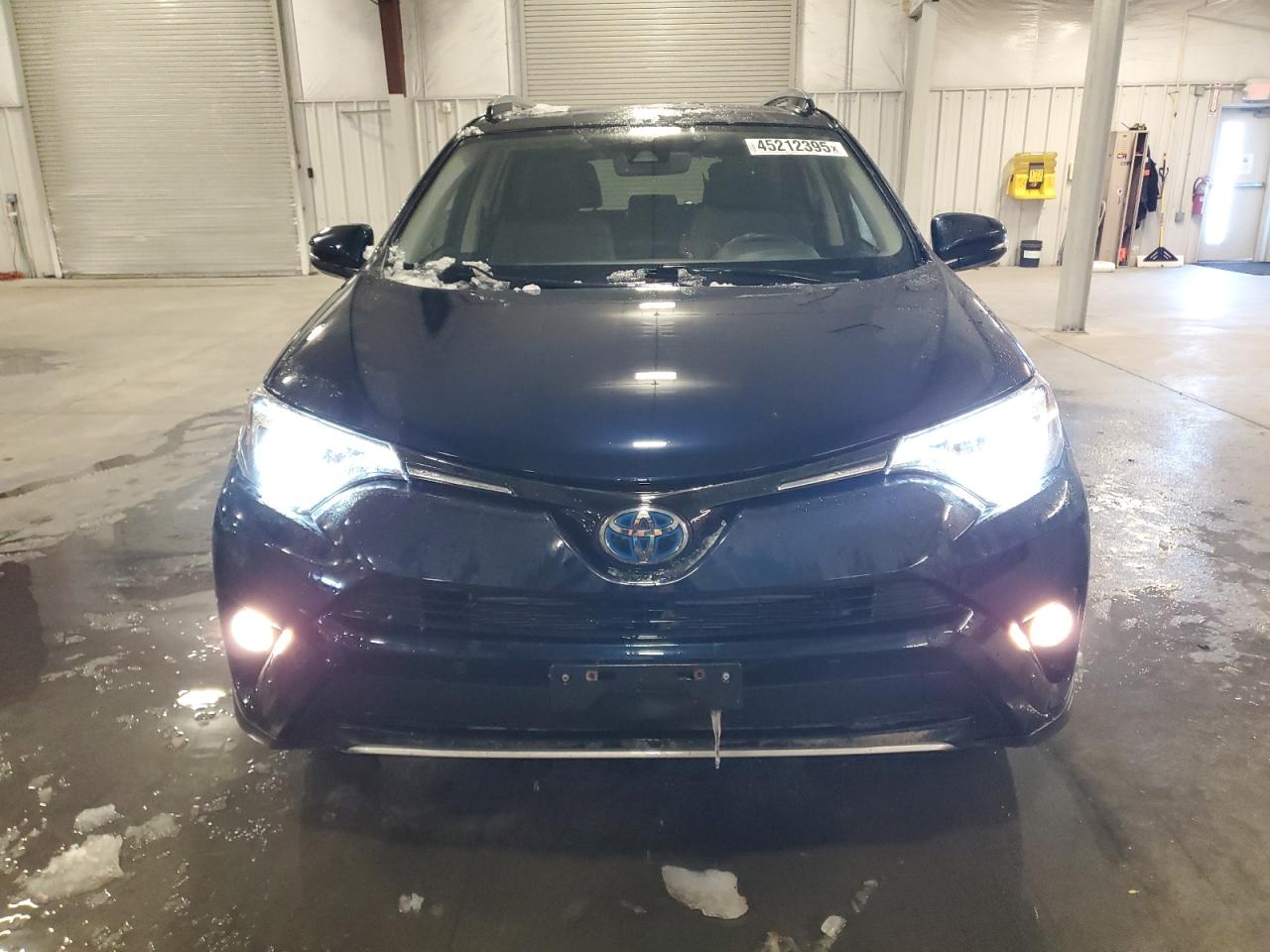 2017 Toyota RAV 4 - Image 5
