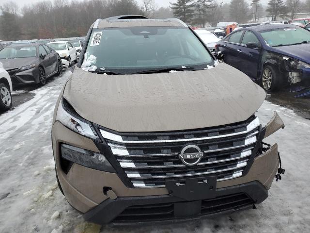  NISSAN ROGUE 2024 Beżowy