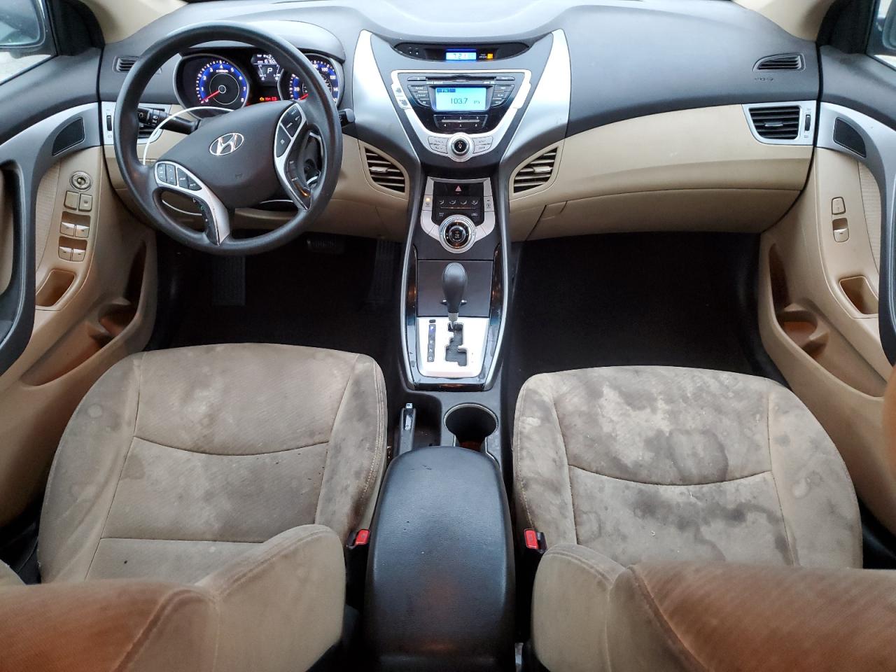 2011 Hyundai Elantra - Image 8