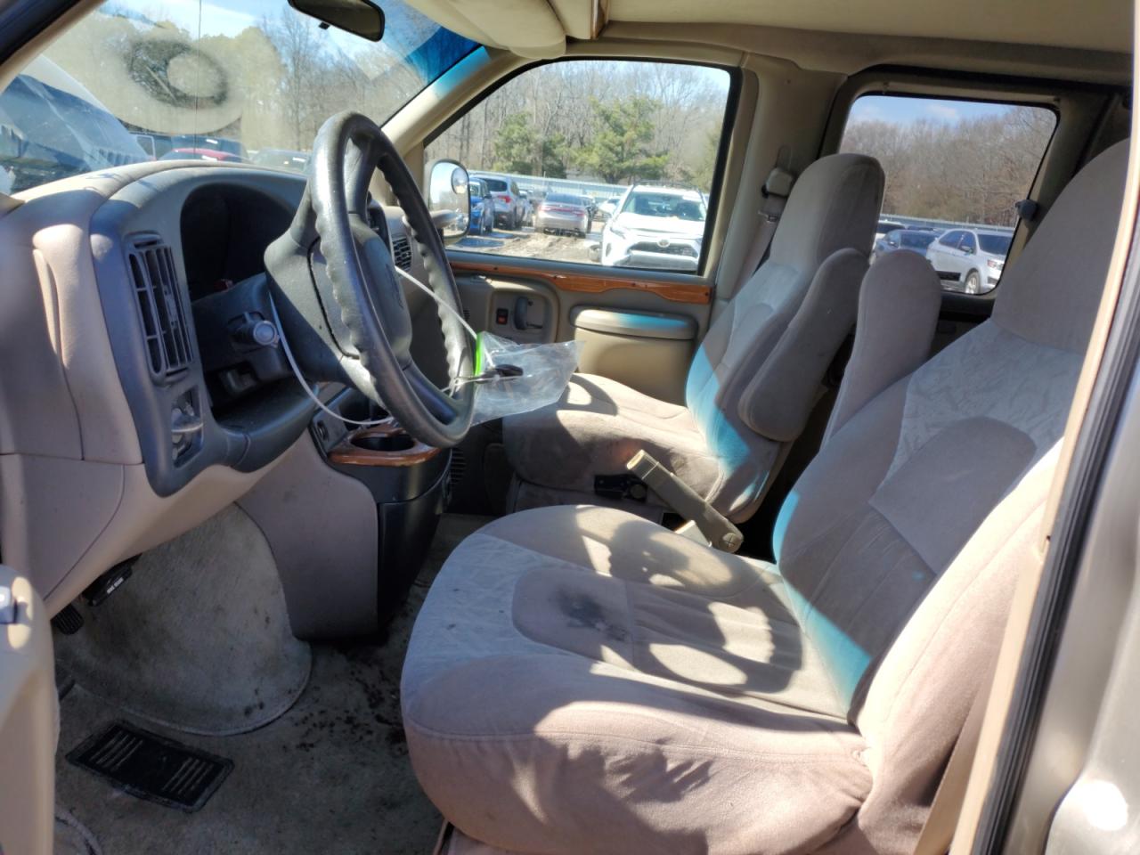 2000 Chevrolet Express - Image 7