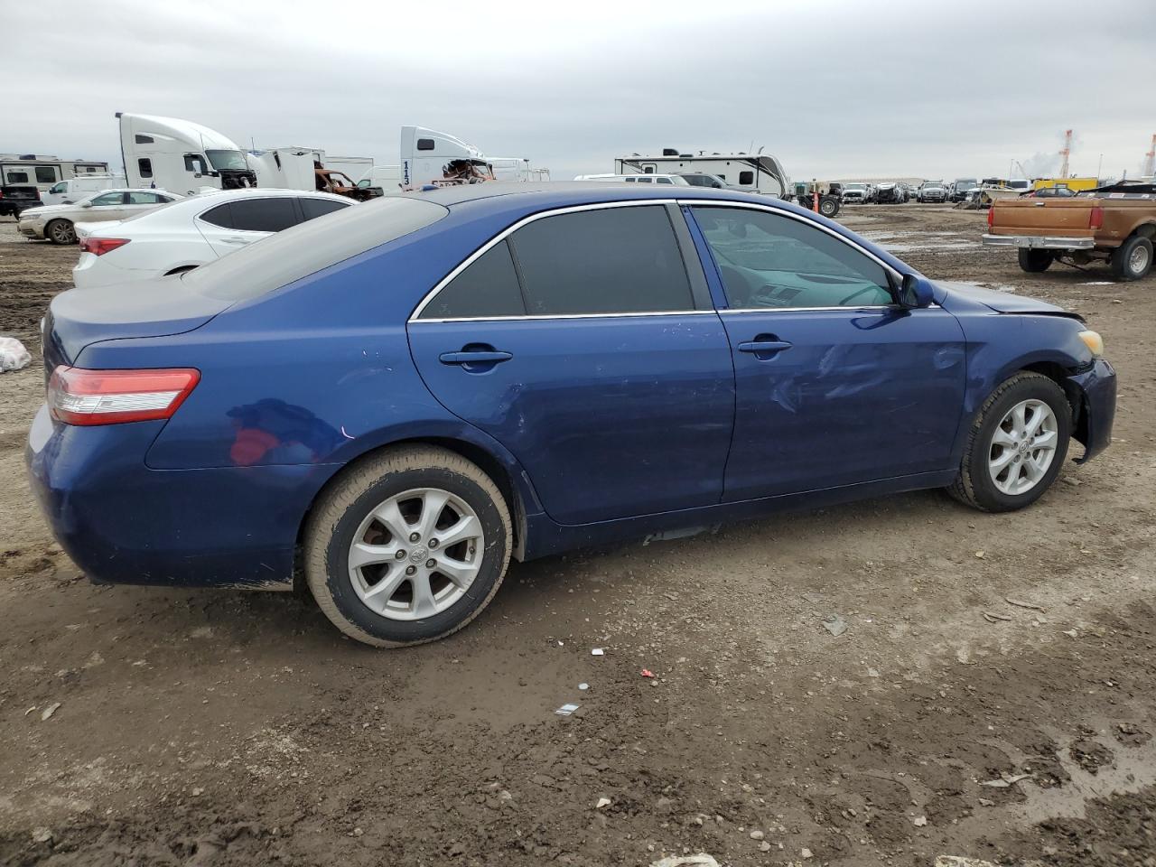 2011 Toyota Camry - Image 3