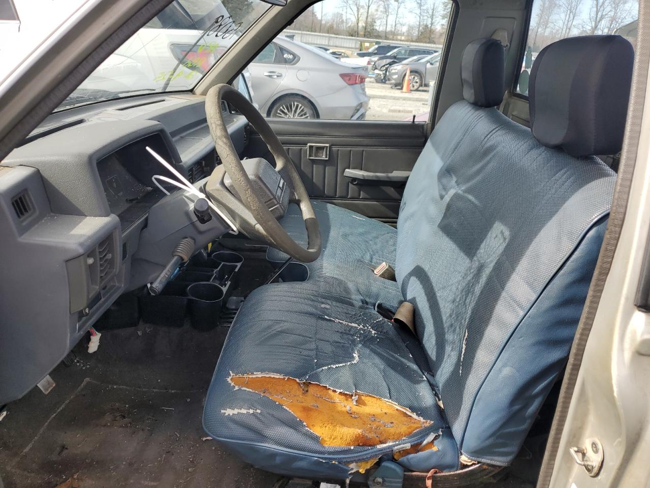 1994 Mitsubishi Mighty - Image 7