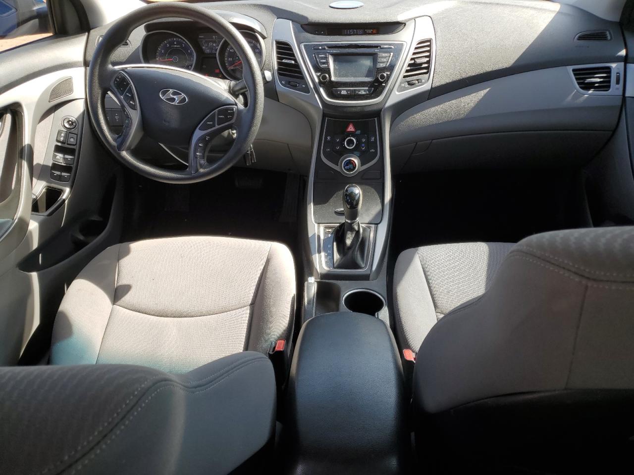 2015 Hyundai Elantra - Image 8