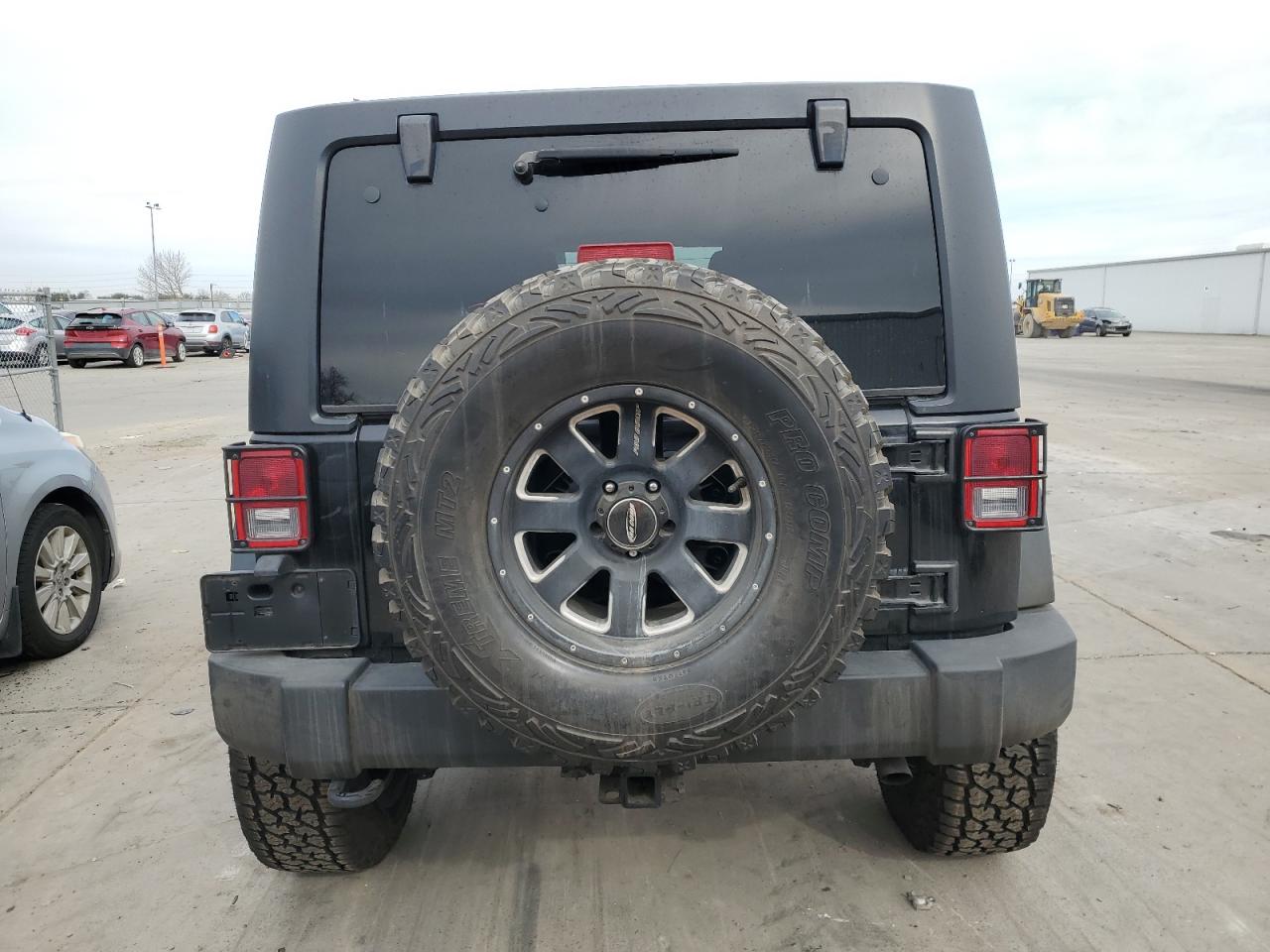 2014 Jeep Wrangler - Image 6