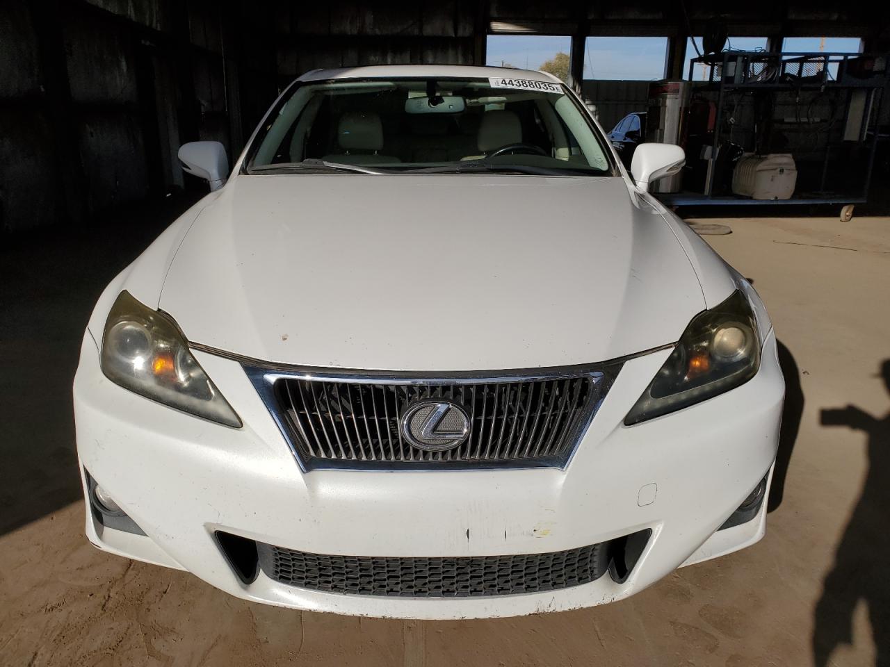 2011 Lexus IS - Image 5