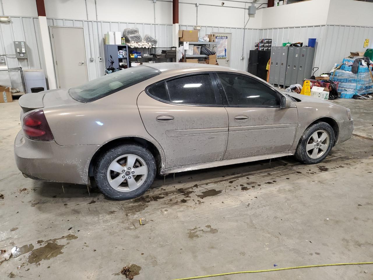 2006 Pontiac Grand Prix - Image 3