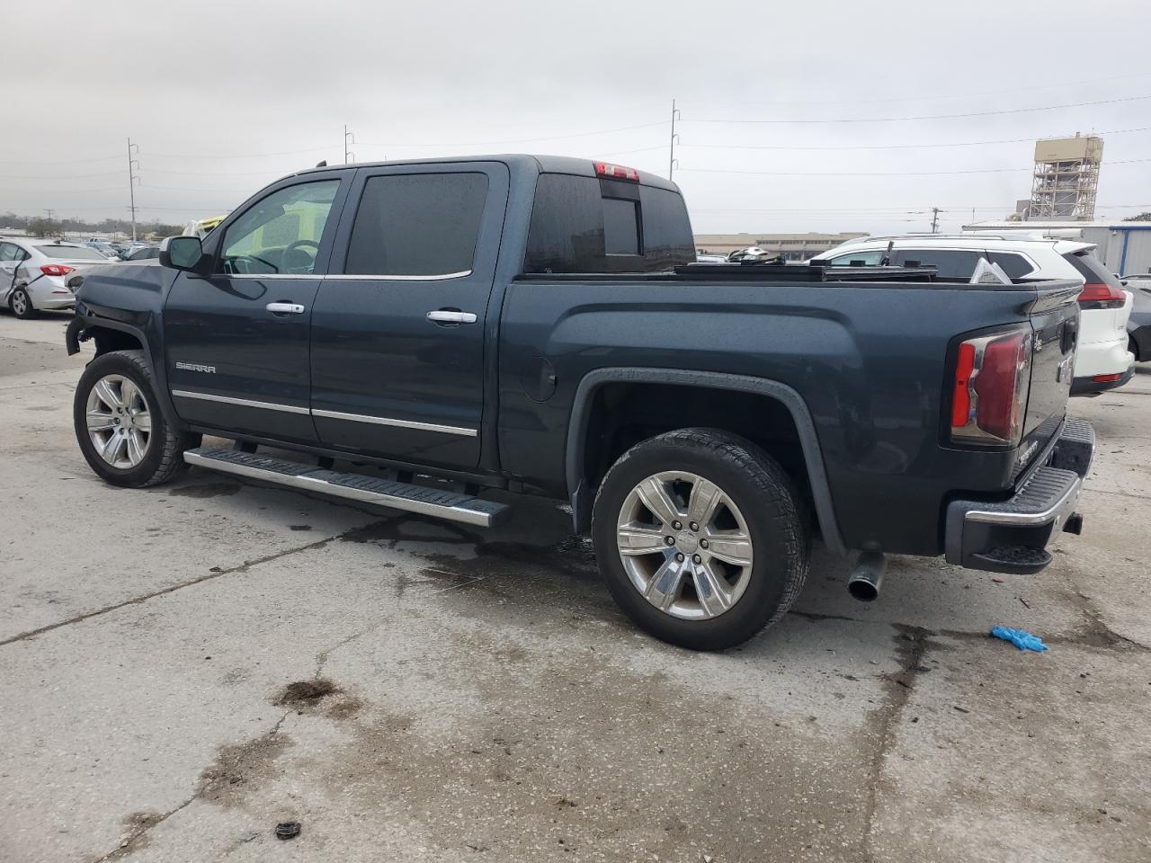 2017 GMC Sierra - Image 2