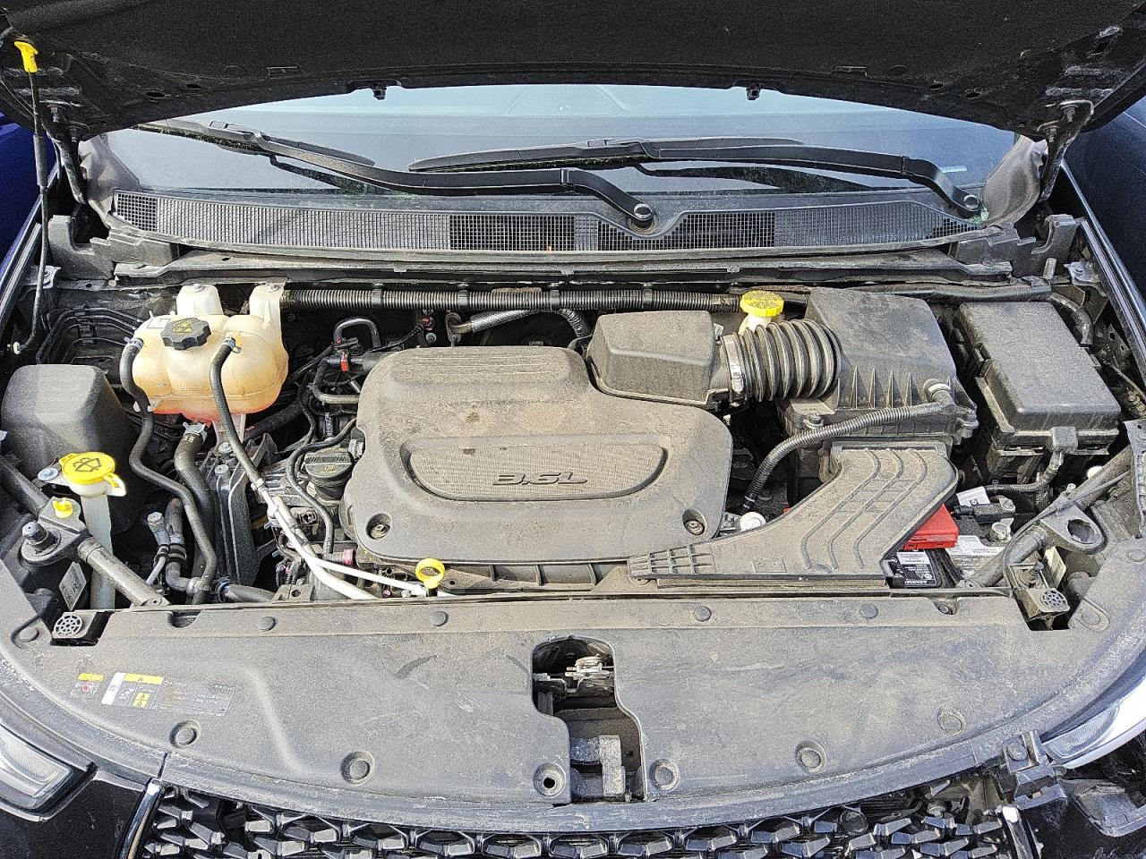 2022 Chrysler Pacifica - Image 12