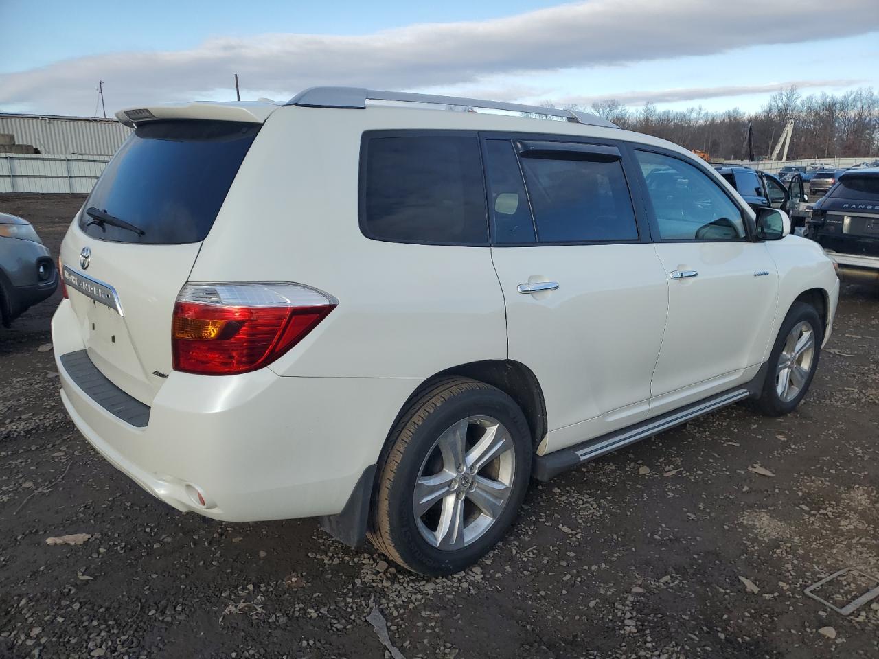 2010 Toyota Highlander - Image 3
