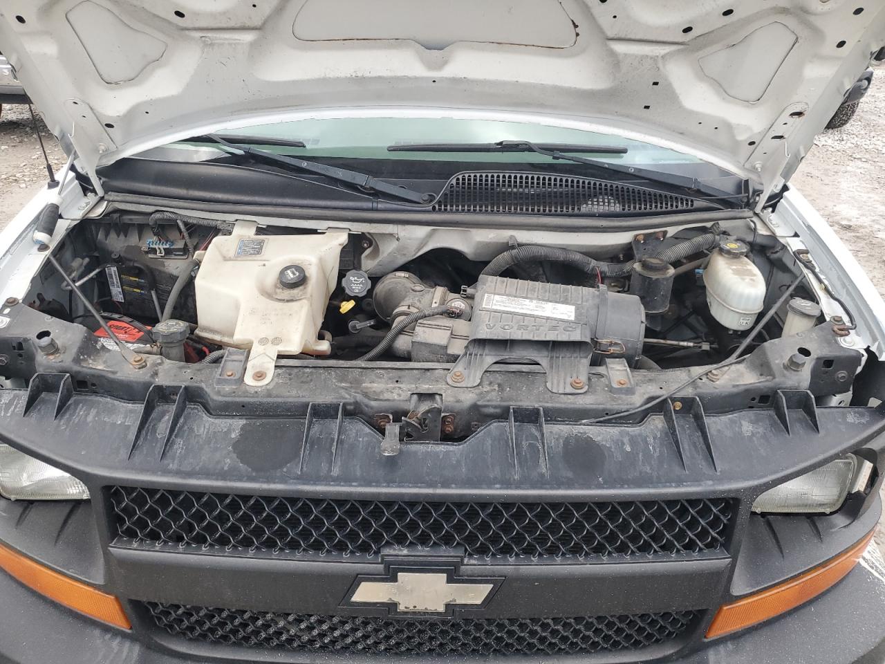 2006 Chevrolet Express - Image 12