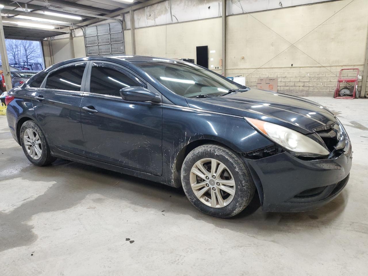 2011 Hyundai Sonata - Image 4