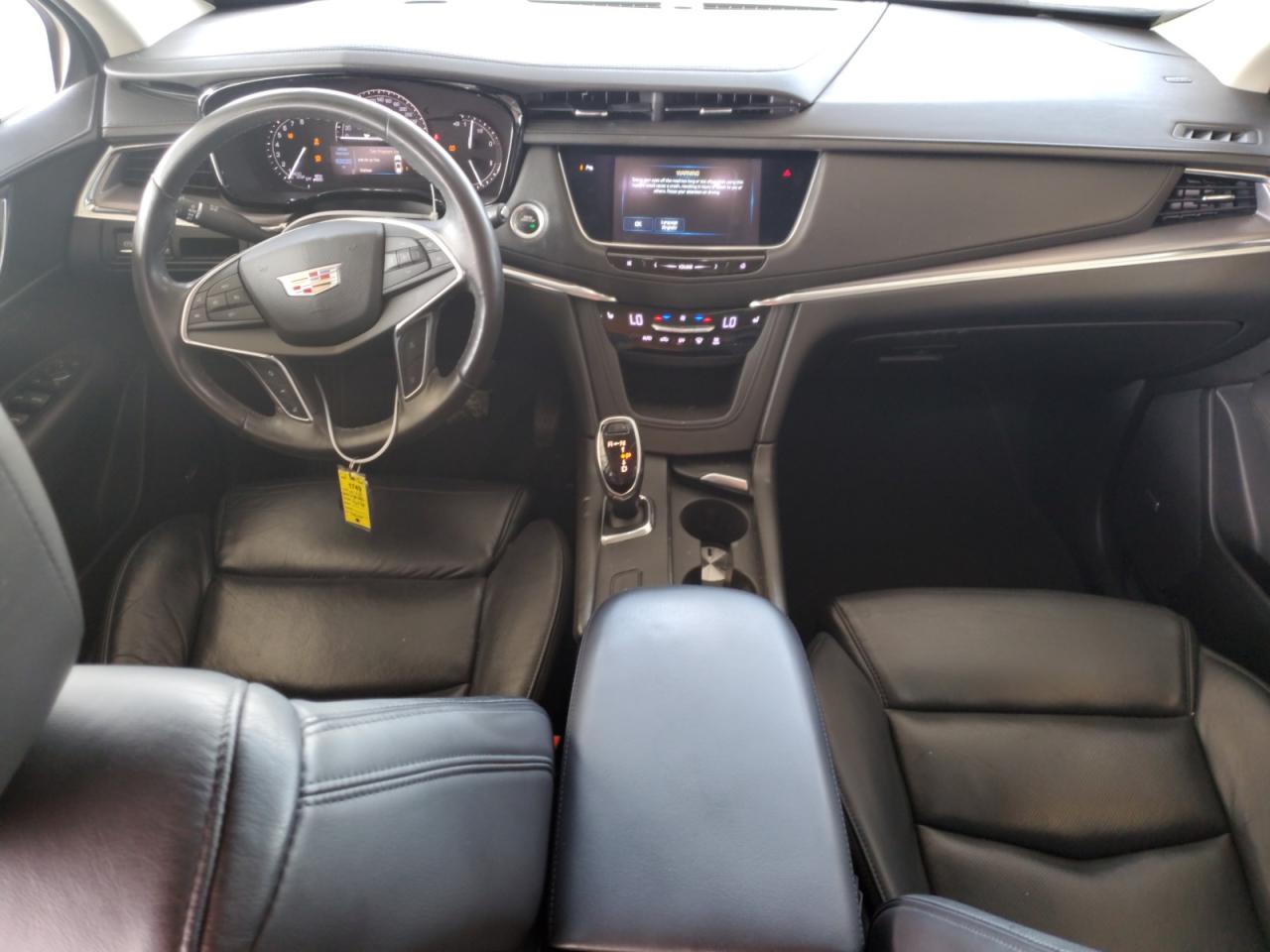 2017 Cadillac XT5 - Image 8