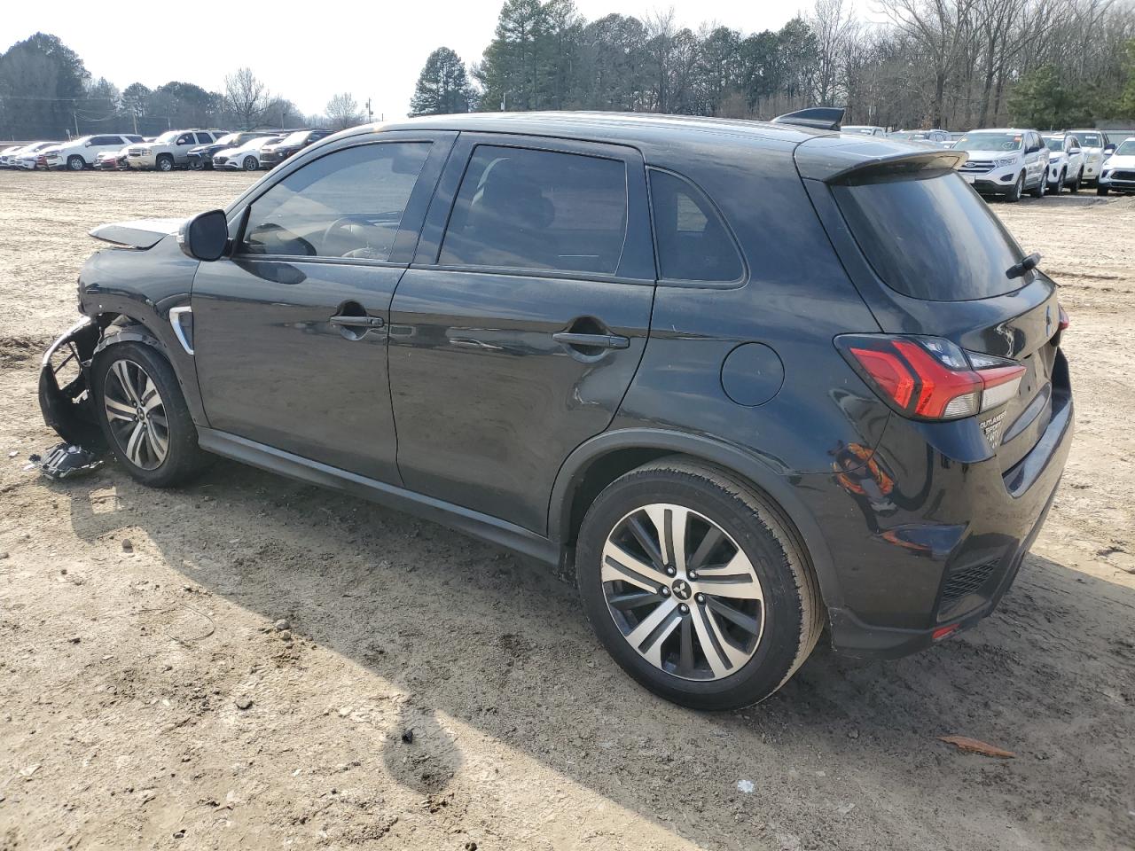 2021 Mitsubishi Outlander - Image 2