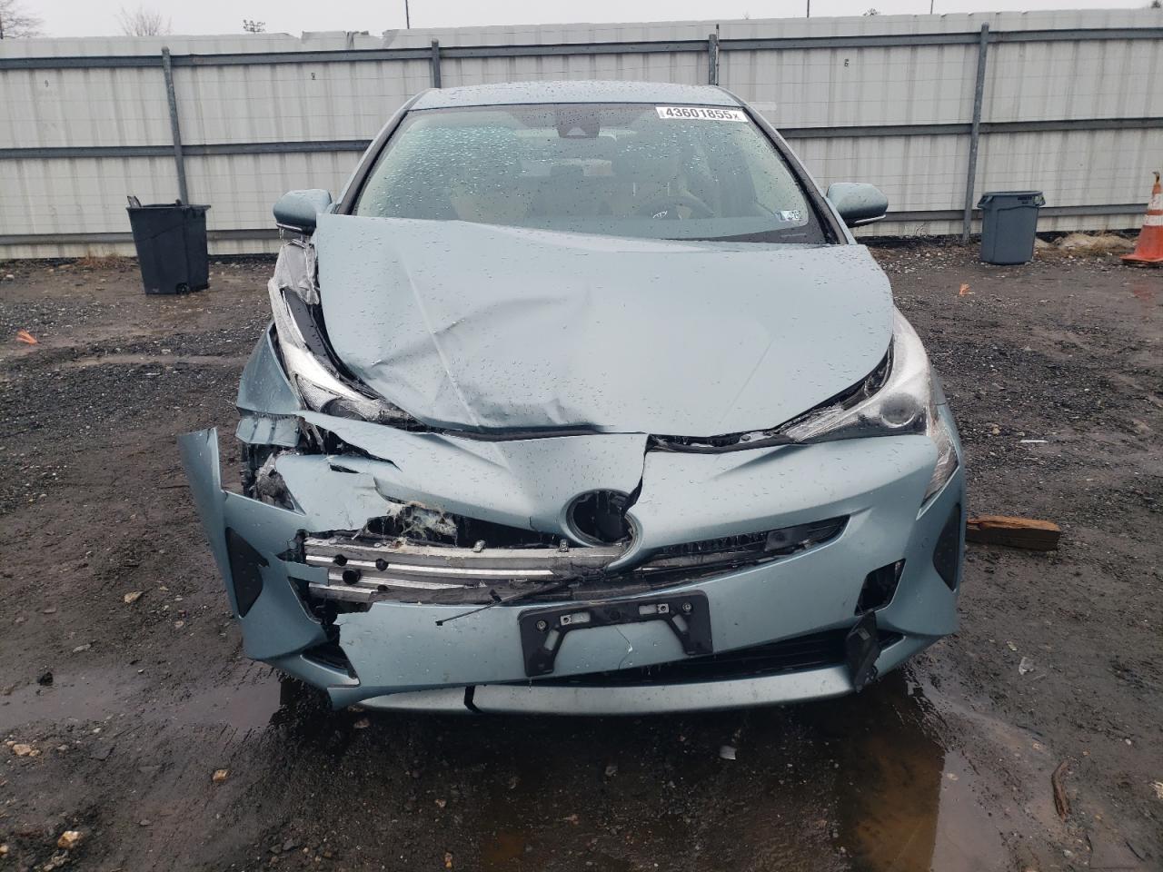 2018 Toyota Prius - Image 5