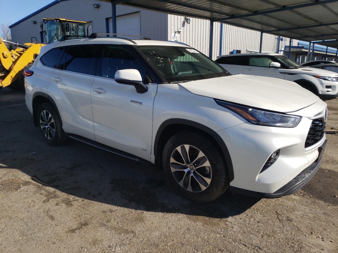 2020 Toyota Highlander - Image 4