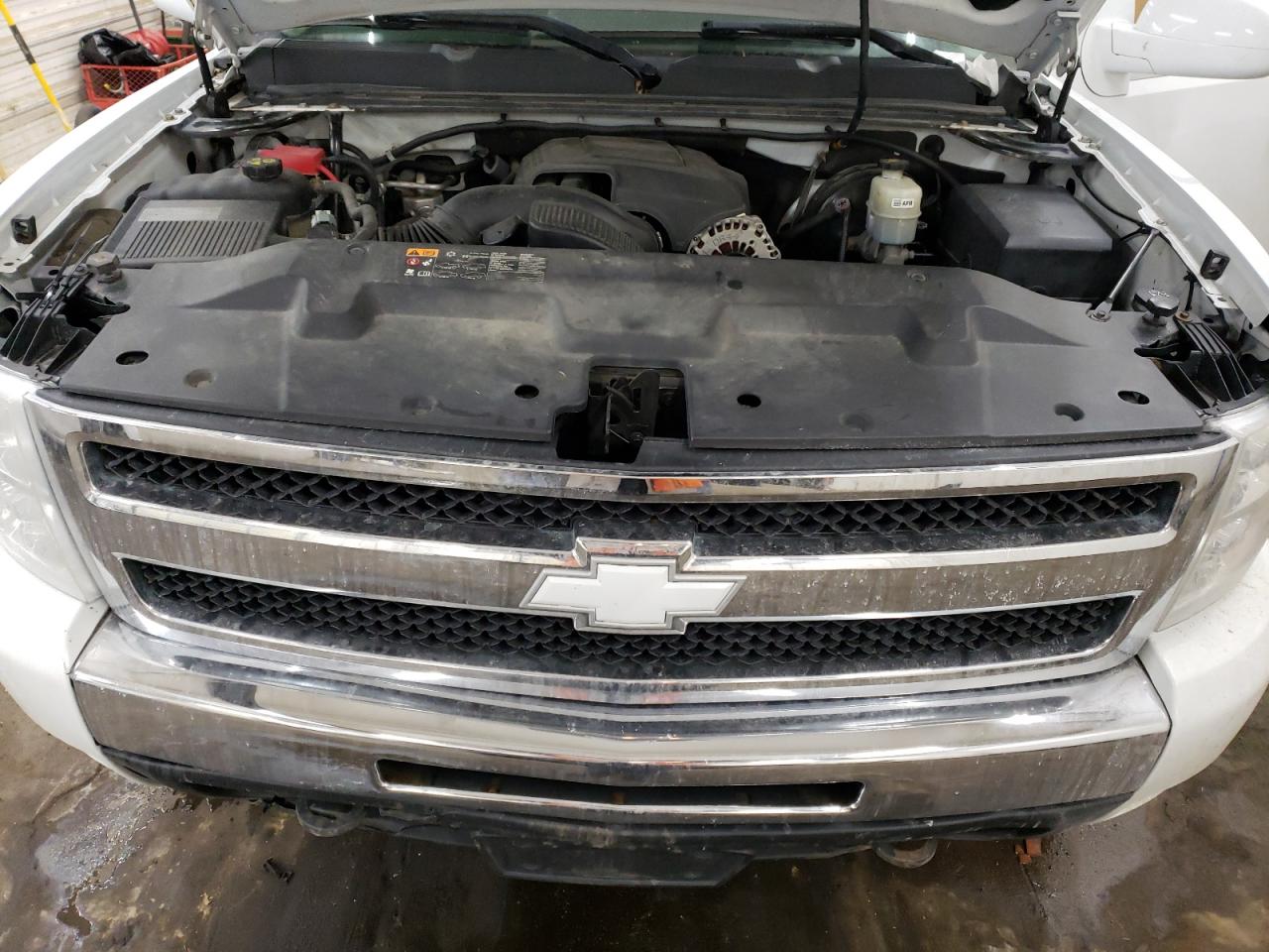 2018 Chevrolet Silverado - Image 11