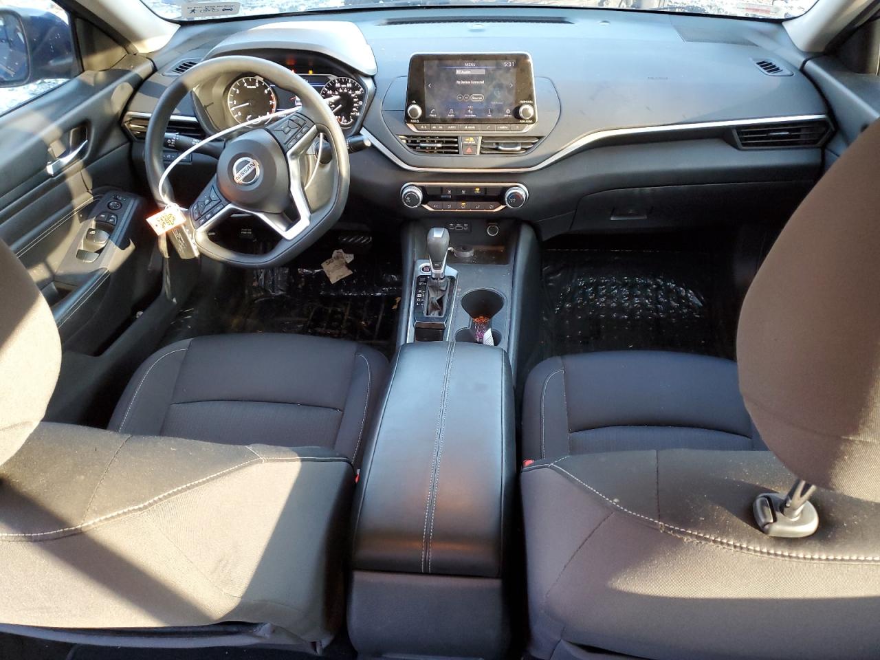2019 Nissan Altima - Image 8