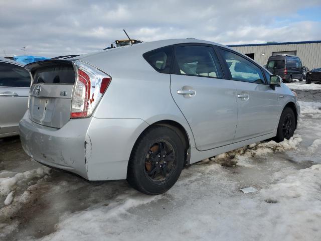  TOYOTA PRIUS 2013 Srebrny