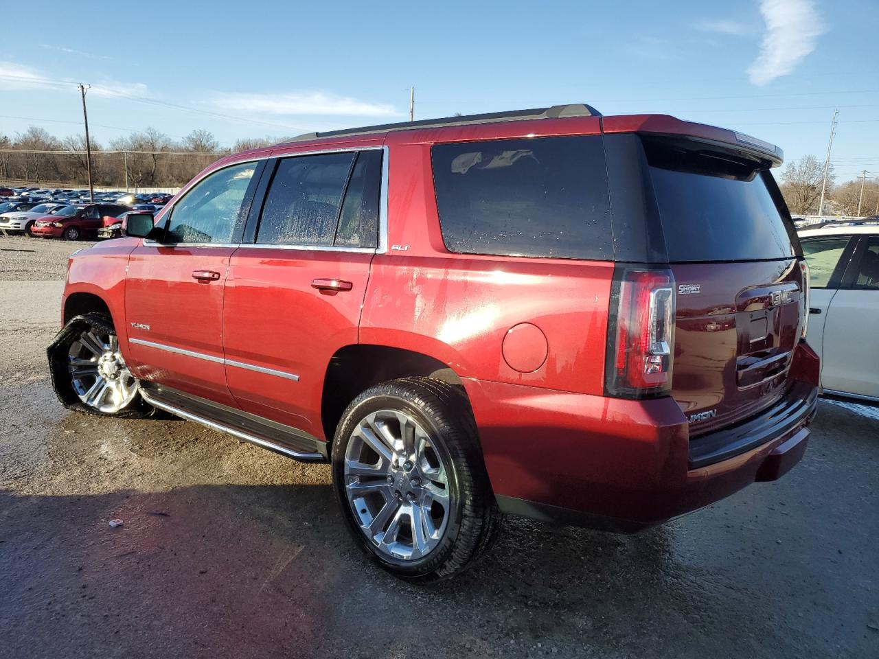 2018 GMC Yukon - Image 2