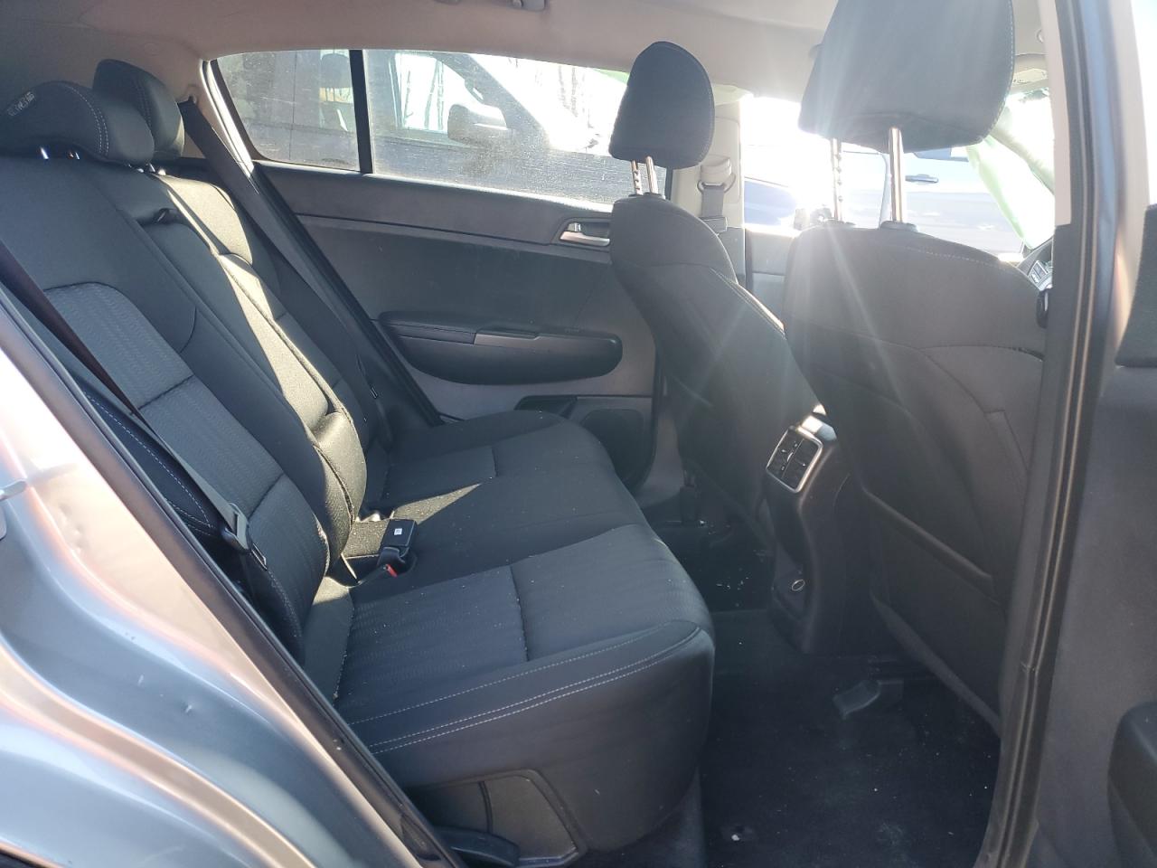 2022 Kia Sportage - Image 10