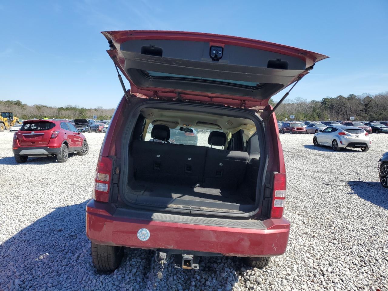 2012 Jeep Liberty (North America) - Image 6