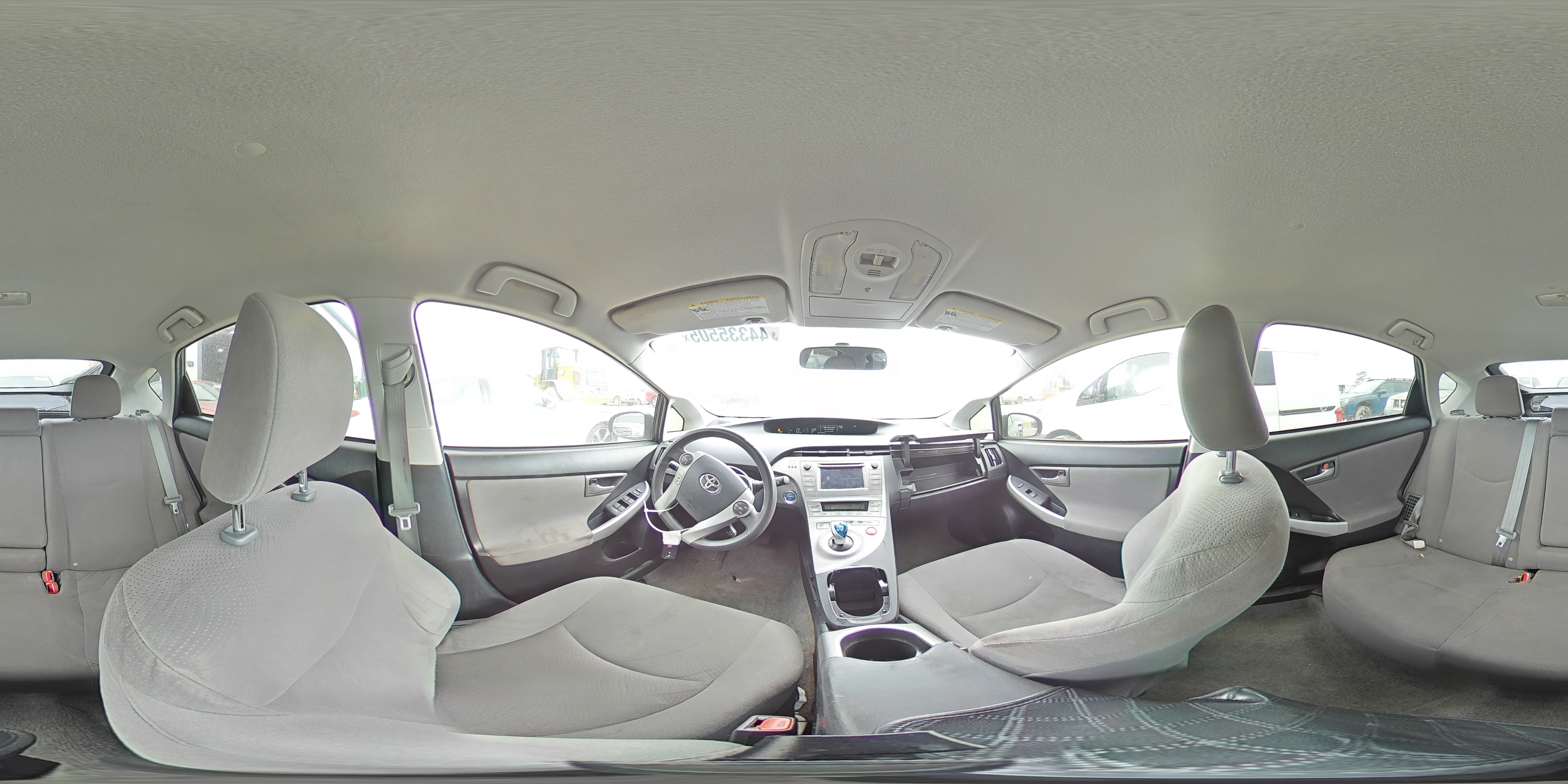 2015 Toyota Prius - Image 14