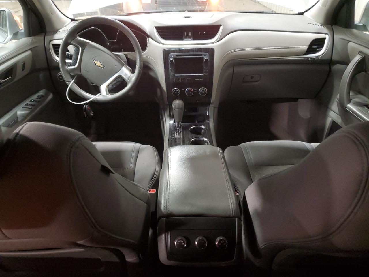 2014 Chevrolet Traverse - Image 8