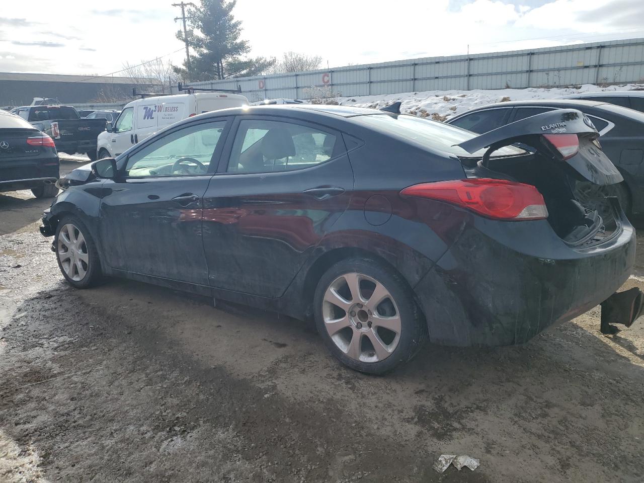 2013 Hyundai Elantra - Image 2