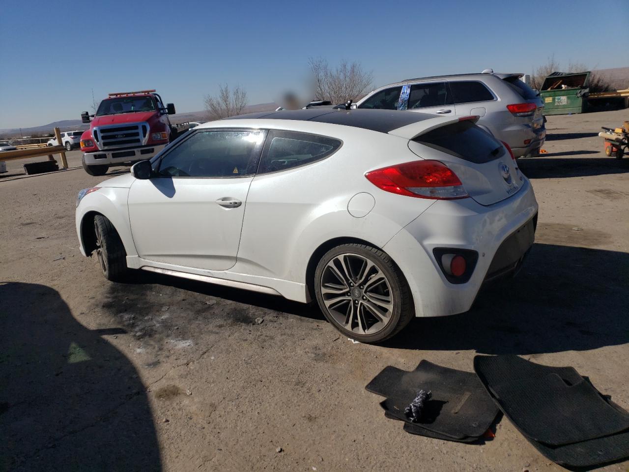 2017 Hyundai Veloster - Image 2