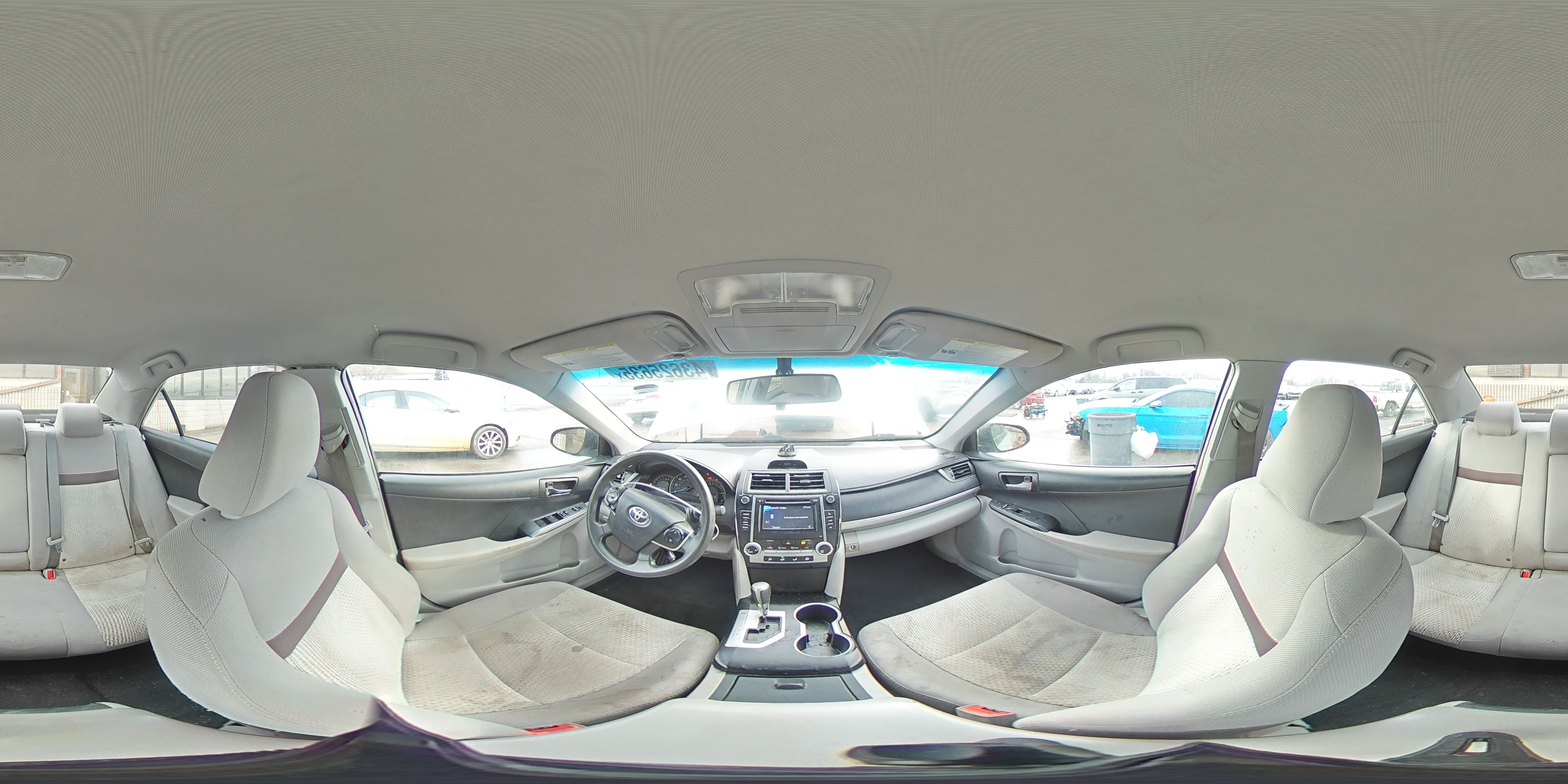 2013 Toyota Camry - Image 13