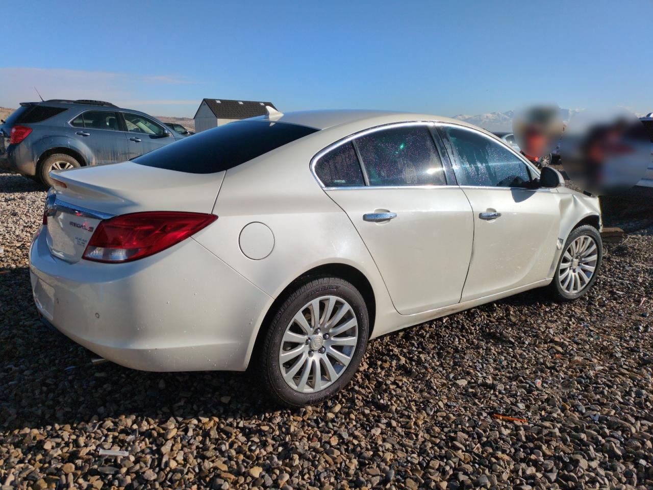 2013 Buick Regal - Image 3