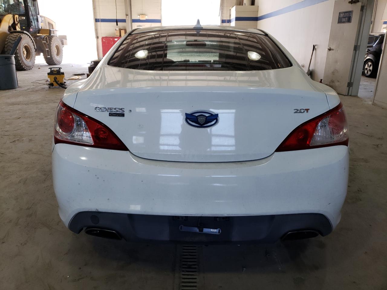 2012 Hyundai Genesis - Image 6