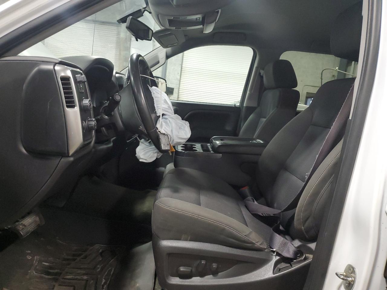 2015 Chevrolet Silverado - Image 7