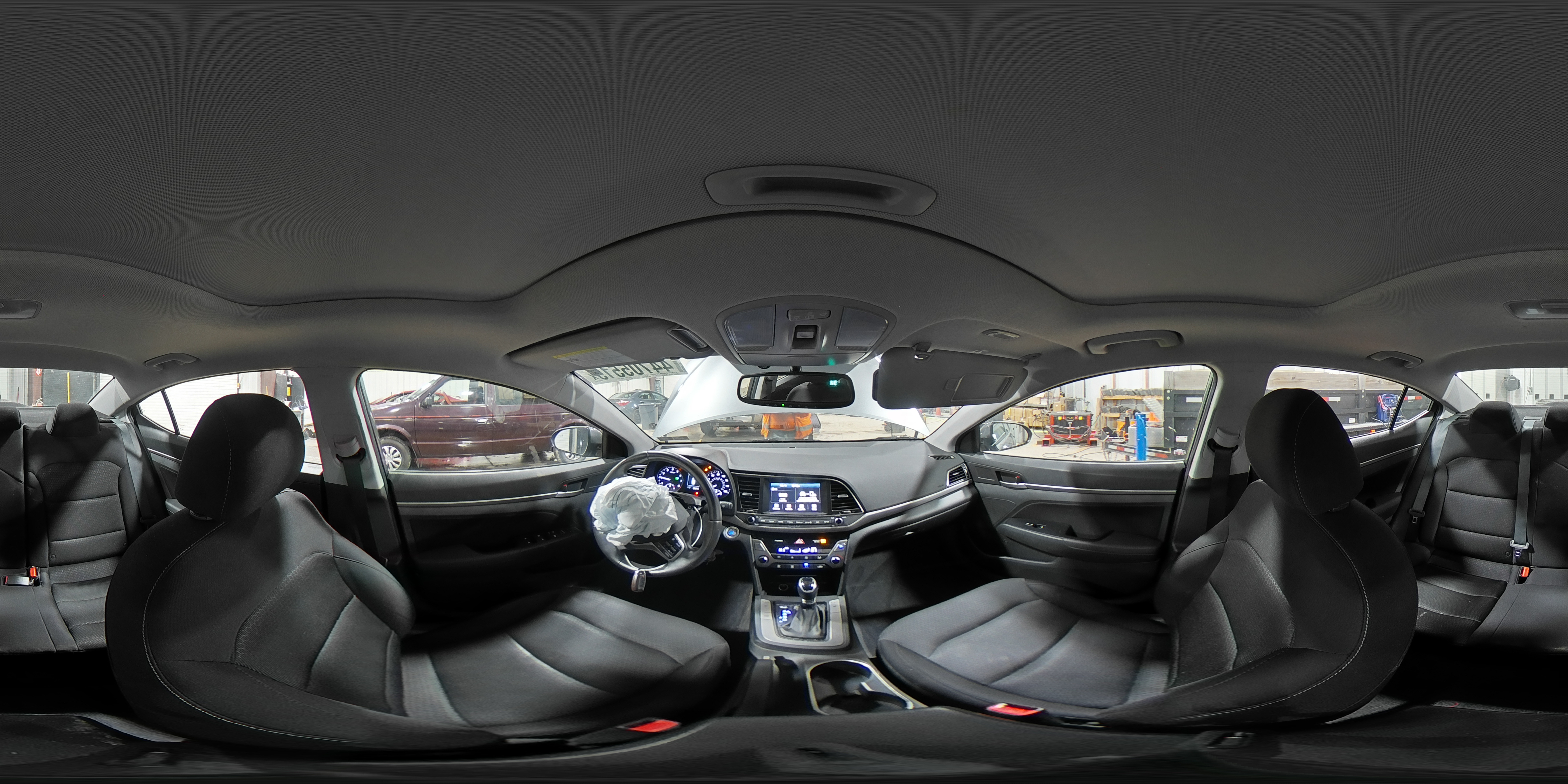 2018 Hyundai Elantra - Image 15