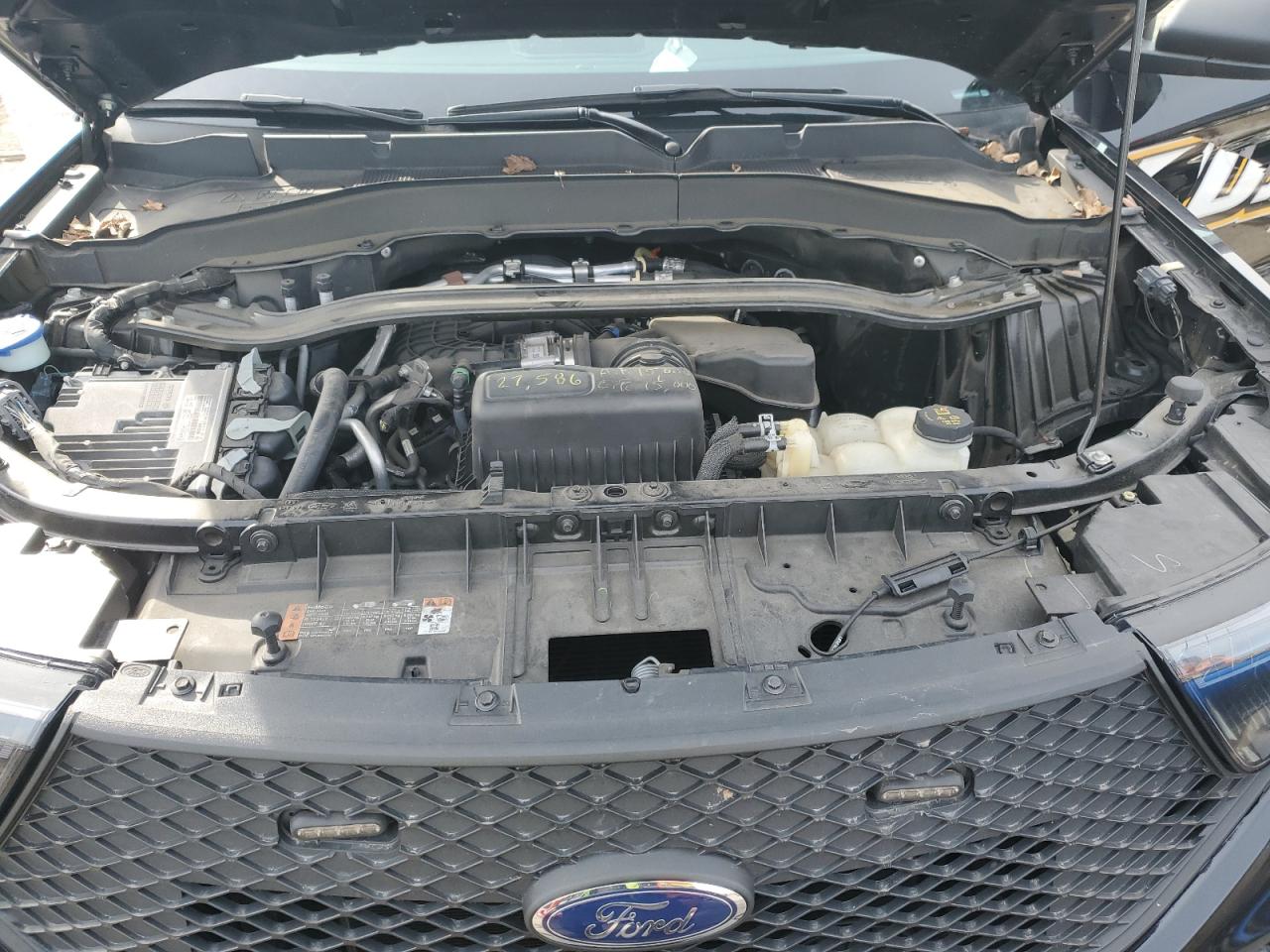 2022 Ford Explorer - Image 12