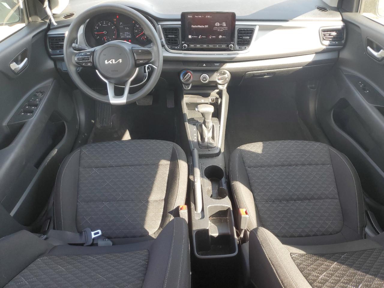 2023 Kia Rio - Image 8