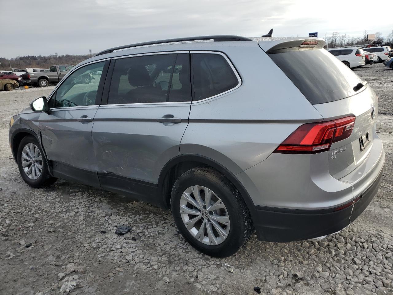2019 Volkswagen Tiguan - Image 2
