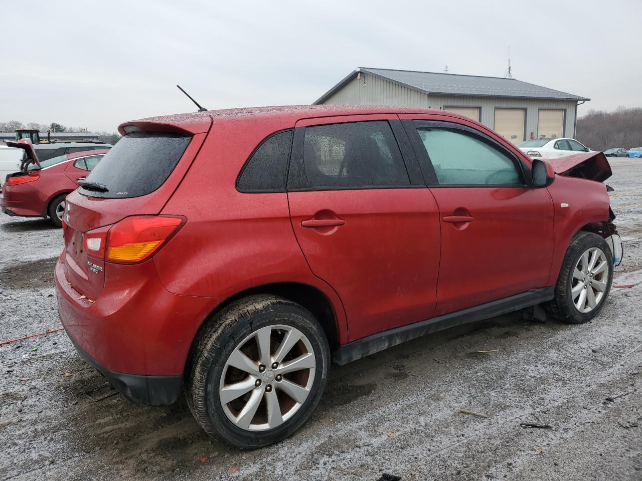 2015 Mitsubishi Outlander - Image 3