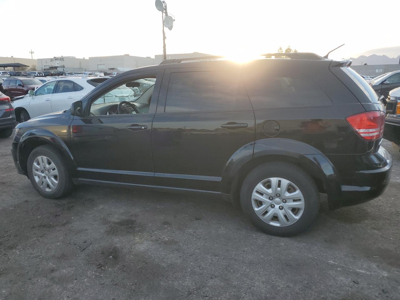 2016 Dodge Journey - Image 2