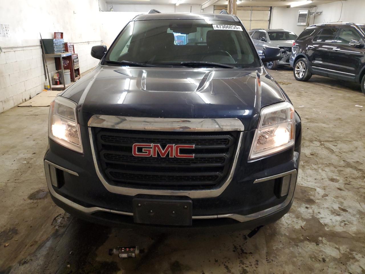 2017 GMC Terrain - Image 5